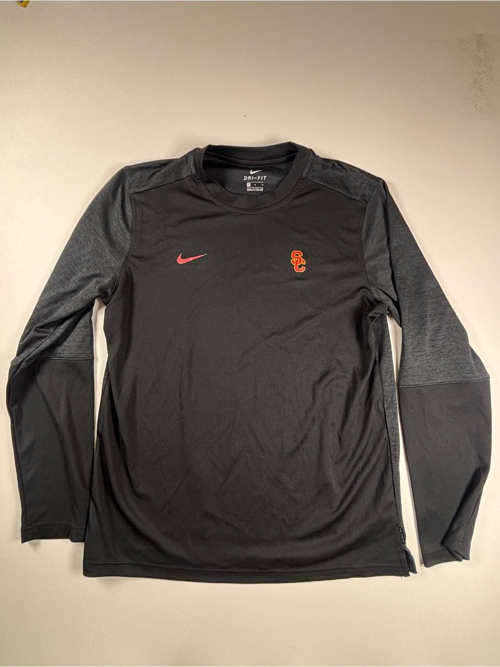 USC Nike On-FieldBlack Long-Sleeve Dri-FIT Shirt / Large